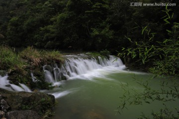 水坝