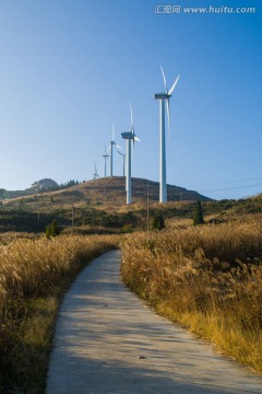 鹤顶山电力风车