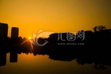 长沙麓谷公园日落夕阳剪影