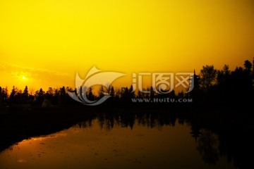 长沙洋湖湿地公园日落夕阳剪影