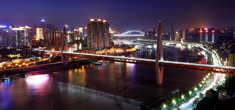 重庆渝中半岛东水门大桥