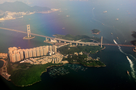 航拍香港青马大桥