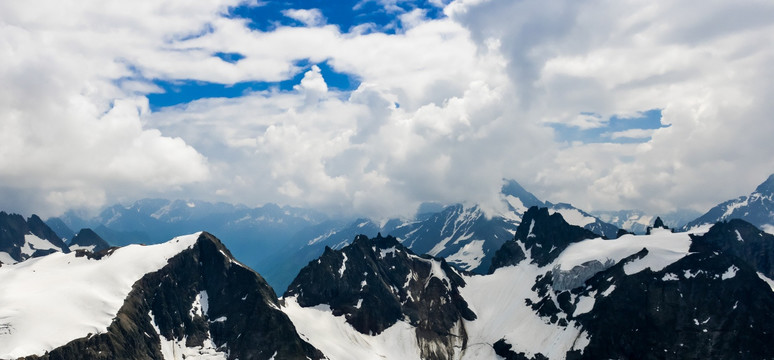 铁力士雪山