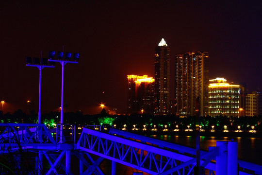 广州珠江夜景之岸边