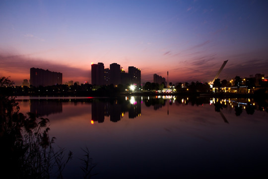 长沙月湖公园晚霞夜景