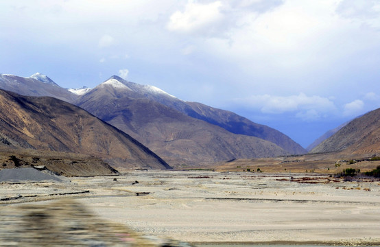 西藏风光 雅鲁藏布江河谷