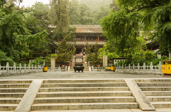 北京潭柘寺