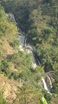 高山流瀑