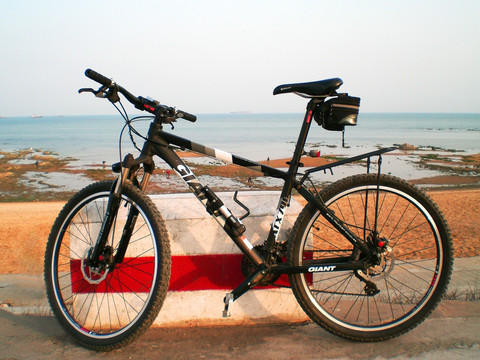 山海关 海边 自行车 旅游