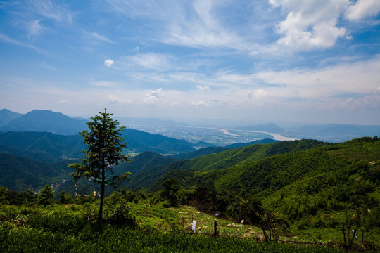 安顶山的天空 浙江 杭州 富阳