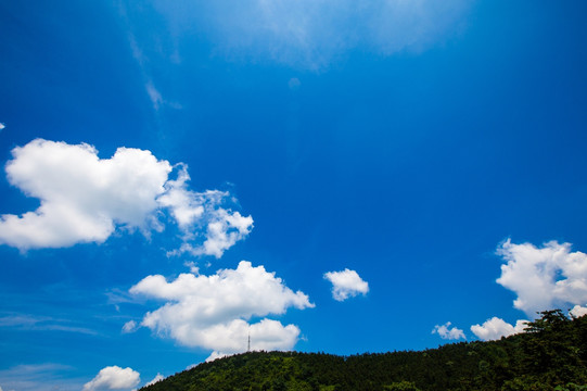 安顶山的天空 浙江 杭州 富阳