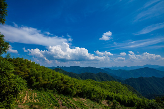 安顶山的天空 浙江 杭州 富阳