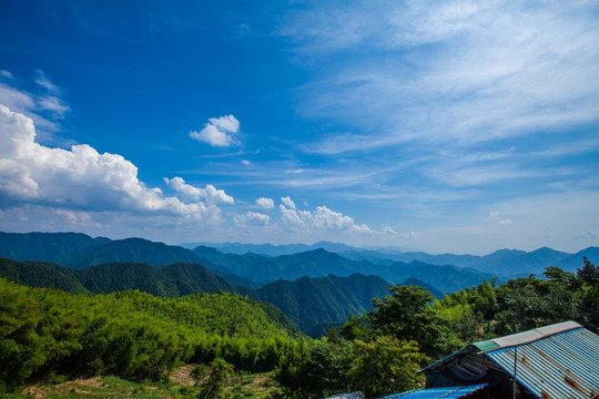 安顶山的天空 浙江 杭州 富阳