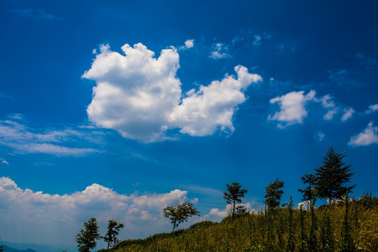 安顶山的天空 浙江 杭州 富阳