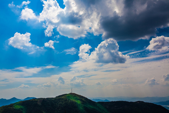 安顶山的天空 浙江 杭州 富阳