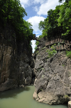 贵州安顺天星桥景区水上石林