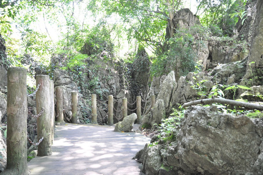 贵州安顺天星桥景区道路