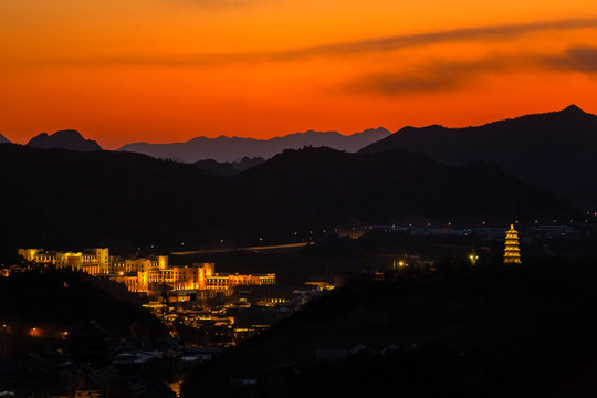 古北水镇夜景全景图