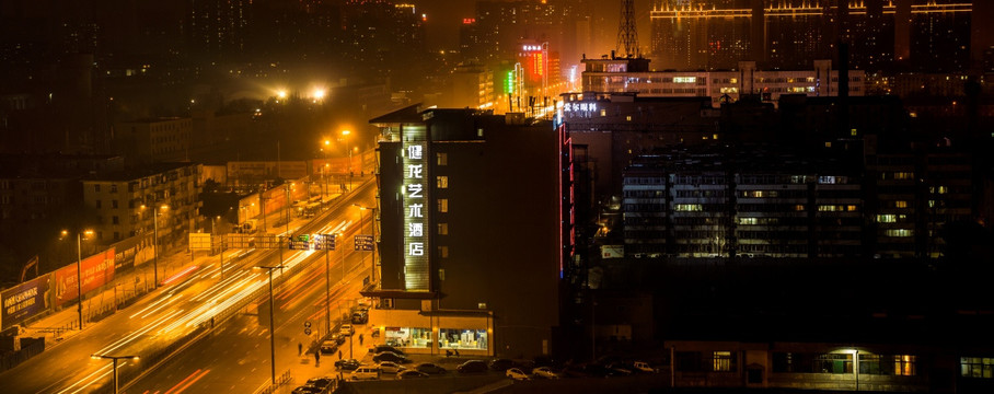 健龙酒店夜景