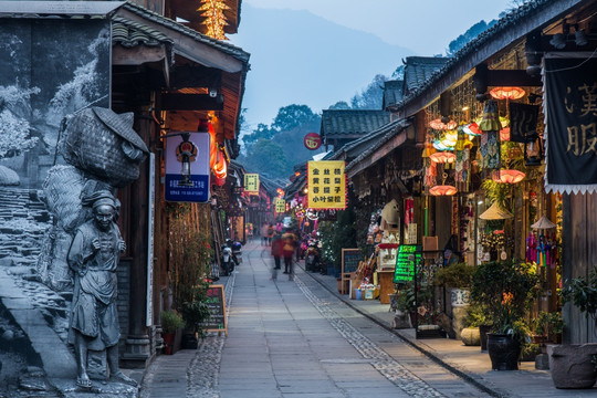 都江堰西街夜景