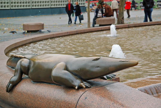 柏林大型喷泉雕塑局部鳄鱼