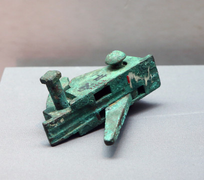 汉代青铜弩机