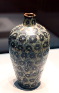 元代窑变釉圈点纹花瓶