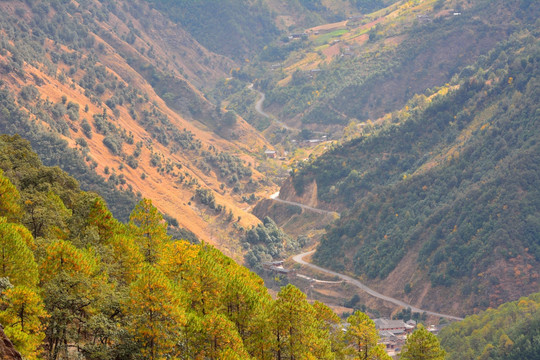 高山峻岭