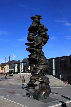 瑞典乌普萨拉市广场雕塑