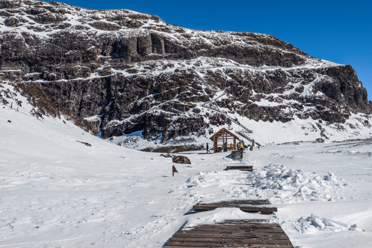 禄劝轿子雪主山峰