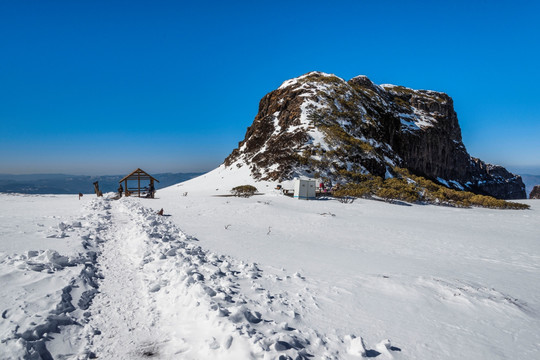 禄劝轿子雪山