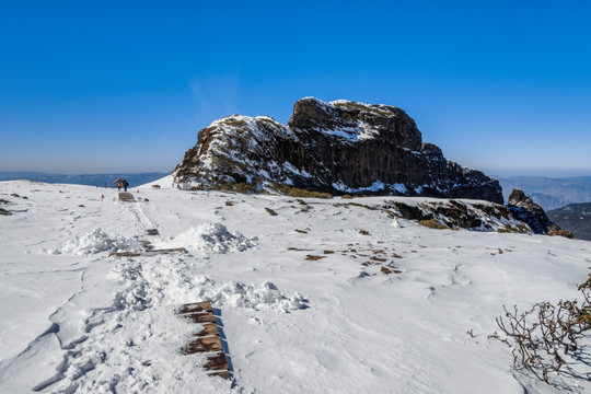 禄劝轿子雪山