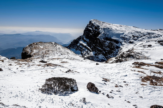 禄劝轿子雪山