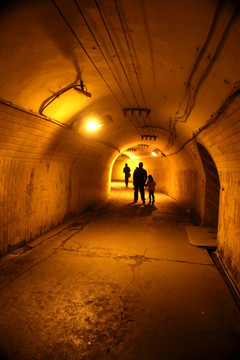 隧道 山洞