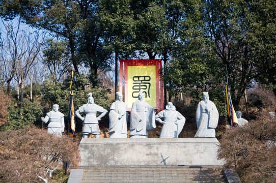 蜀国人物雕像