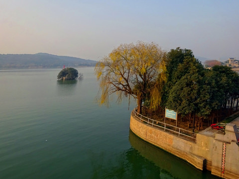 無(wú)錫蠡湖犢山大壩橋風(fēng)光