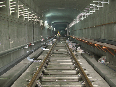 地铁隧道暗挖区间