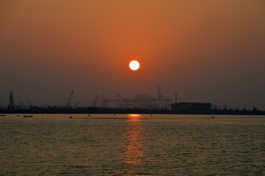 夕阳港口图片