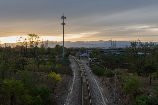 高清夕阳铁路大图