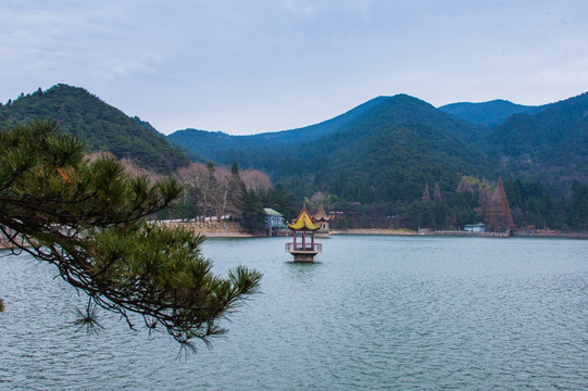 庐山芦林湖