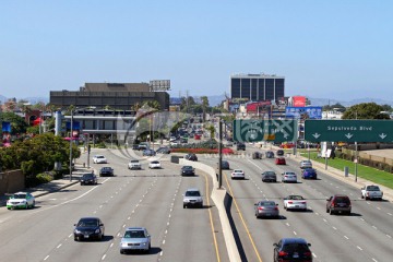 洛杉矶机场外的公路