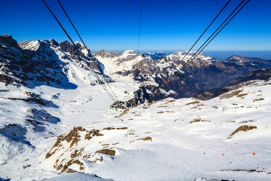 铁力士雪山