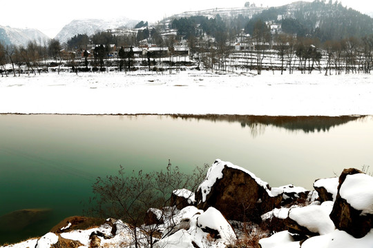 洛河雪景