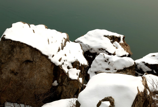 洛河雪景