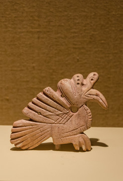 玛雅骨雕鸟坠饰 玛雅文化