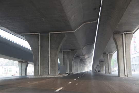 京广快速路黄河路引坡段桥梁