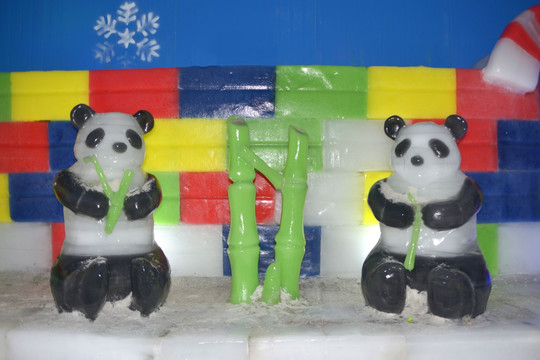 成都欢乐谷冰雪世界冰雕 熊猫