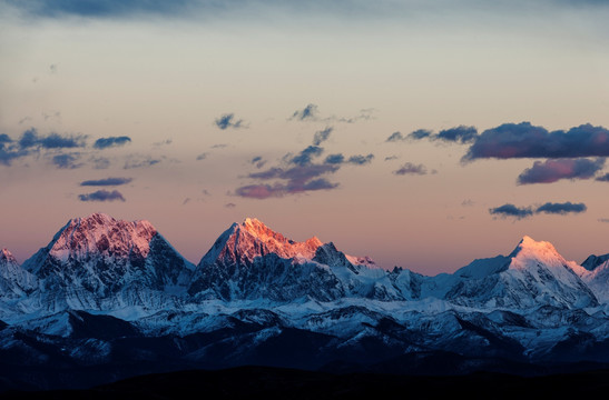 贡嘎山