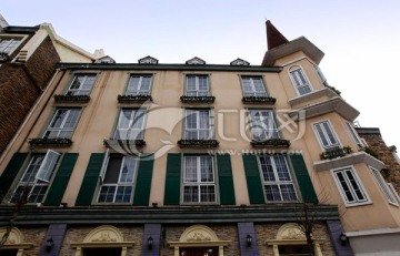欧洲建筑 法式风情街阳台花窗