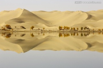 新疆沙漠奇观